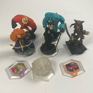 Disney Infinity 9 piece Lot figures, discs, crystal 1.0 2.0